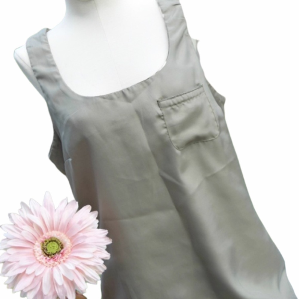 NWOT fab Gap sleeveless top